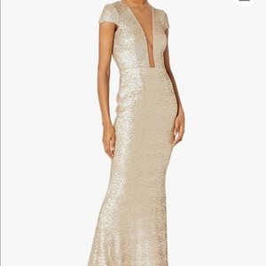 Dress the Population Women's Michelle Cap Sleeve Sequin Long Gown